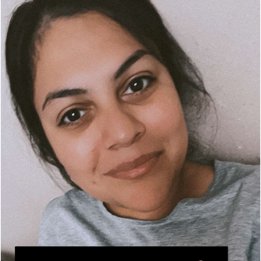 Meet your Posher, Cassandra